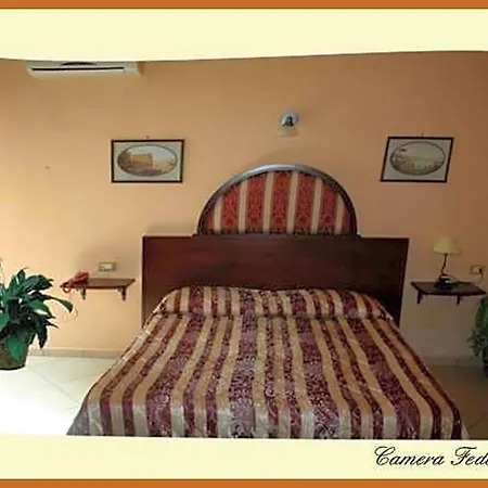 La Storia Di Couette-café 3*