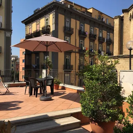 La Storia Di 3* Naples