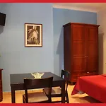 B ＆ B ラ ストリア ディ ナポリ