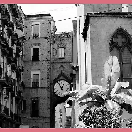 La Storia Di Неаполь